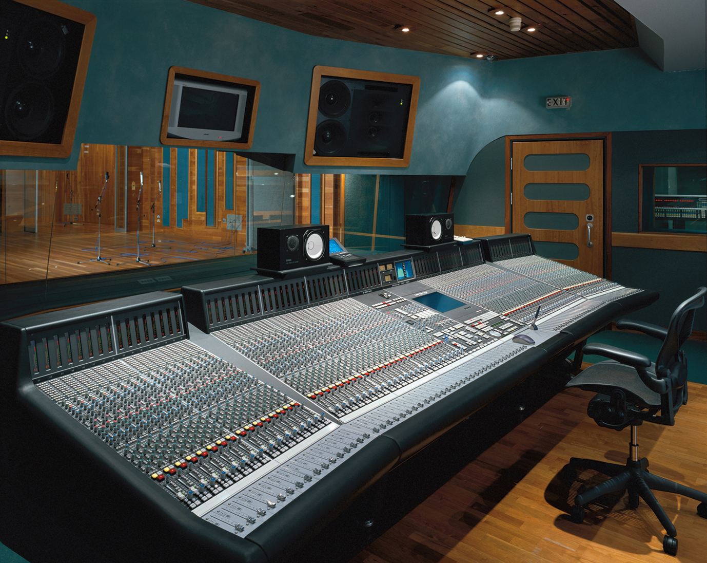 伦敦传奇的迪恩街录音棚安装英国首个配备PMC参考级监听音箱的Dolby Atmos音乐系统 - 新闻 - 传新科技有限公司